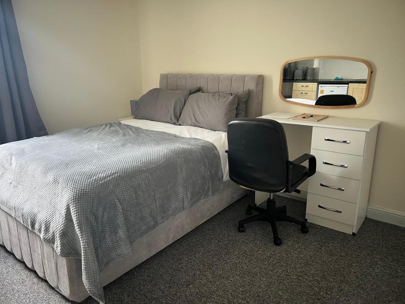 Studio Flat 7 With Private Shower & Wc Hotell Nottingham Exteriör bild